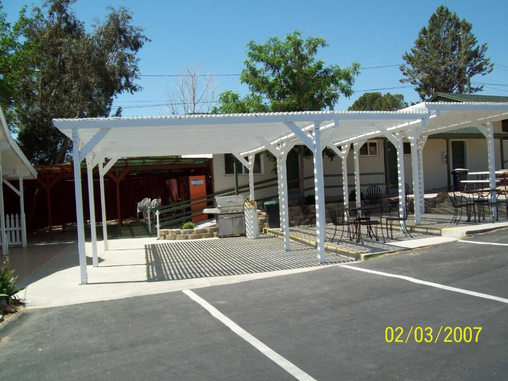 Lakeshore Lodge Wofford Heights Exterior photo